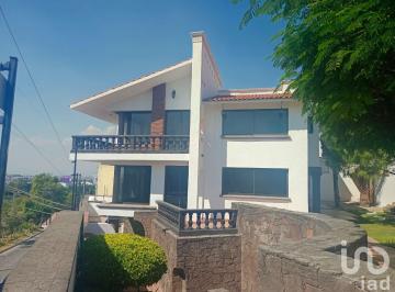 Casa · 797m² · 3 Recámaras · 4 Estacionamientos · Venta de Exclusiva Residencia con Acabados Premium, Fraccionamiento Vista Hermosa, Querétaro.