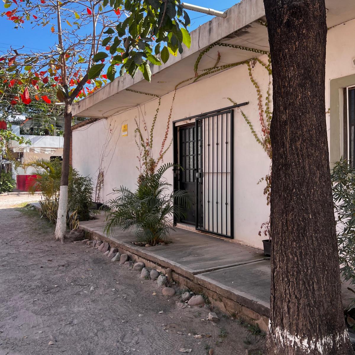 House Near Schools and Stores