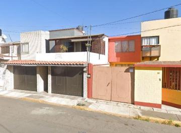 Casa de 4 habitaciones, Metepec · Casa en Venta en La Av Municipio de Toluca en Metepec