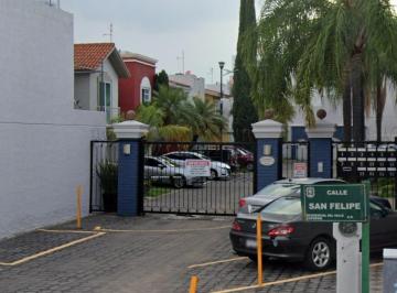 Casa en condominio de 3 habitaciones, Zapopan · Excelente Casa en Residencial del Valle Zapopan en Remate