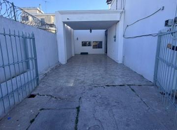 Casa de 3 habitaciones, Chihuahua · Casa Comercial en Renta - Av Glandorf