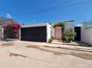 Casa de 3 habitaciones, Mérida · Casa de Una Sola Planta, con Acceso Directo a Periferico de Mérida