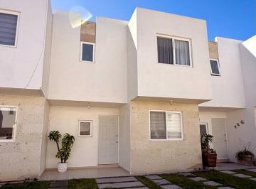 Casa · 100m² · 3 Recámaras · 2 Estacionamientos · Casa con Jacuzzi en Tres Cantos, Privada con Amenidades