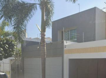 Casa de 4 habitaciones, Colima · Recuperacion Bancaria