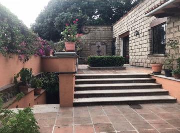 Casa de 3 habitaciones, Cuernavaca · Casa en Venta de Buen Gusto