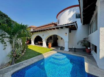 Casa · 850m² · 4 Recámaras · Hermosa Casa Estilo Mediterráneo en Reforma, Cuernavaca. con Alberca y Seguridad 24 7