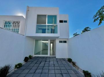 Casa · 125m² · 3 Recámaras · 2 Estacionamientos · Estrena Casa Sola con 3 Habitaciones Bosques de Cuernavaca