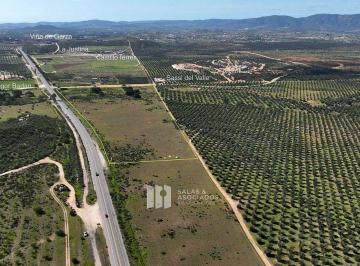 98dd239ea4a87f83a9b7e23d7813ff1bd549a7126233b9c7fa942c0b1ef7815a · 9 Ha Frente Carretera a La Entrada a Sassi del Valle