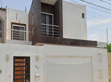 Casa de 4 habitaciones, Saltillo · Casa en Recuperacion Bancaria