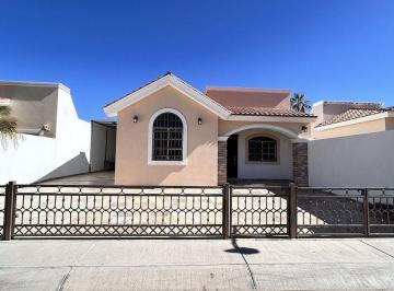 4e519ab9dd59a251a4c0fbad4ab88f868337c2a3f2b7e8fd362f4ac895884f23 · Casa en Venta en Privada Yucatán
