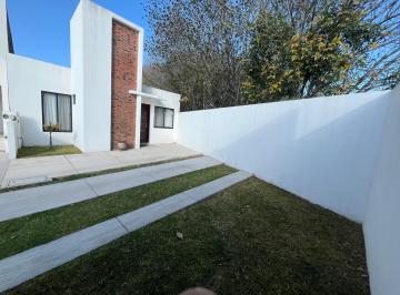 Casa · 100m² · 3 Recámaras · 2 Estacionamientos · Casa en Venta en San Juan El Rio Queretaro