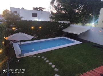 Casa de 3 habitaciones, Mérida · Hermosa Propiedad con Amplios Espacios y Excelente Eficiencia Energética.