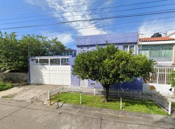Casa de 4 habitaciones, Zapopan · Casa en Pinar de La Calma Zapopan en Remate