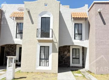 Casa · 91m² · 3 Recámaras · 1 Estacionamiento · Real Appaloosa con Cocina Completa en Privada con Alberca