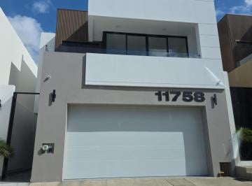 Casa · 258m² · 3 Recámaras · 2 Estacionamientos · Casa en Venta en Hacienda Aguacaliente