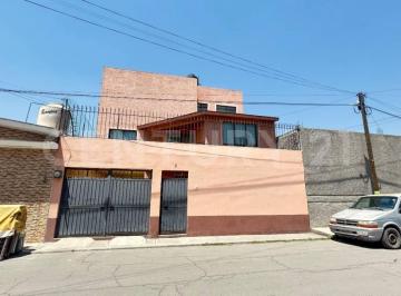 Oficina · 209m² · 5 Recámaras · 3 Estacionamientos · Casa en Renta Para Oficinas/habitacional en Jardines de Casa Nueva, Ecatepec