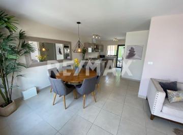 Casa de 4 habitaciones, El Marqués · Casa en Venta en Zakia Querétaro