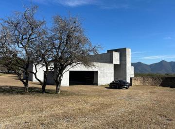 1 · Casa en Venta en El Barrial