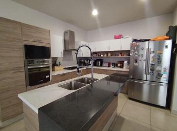 Casa de 4 habitaciones, Tlajomulco de Zúñiga · Casa en Venta Bellaterra Cumbres Platino Frente a Parque
