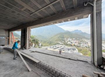 Casa · 1300m² · 5 Recámaras · 4 Estacionamientos · Casa En. Venta en Club de Golf La Herradura, Monterrey Nl