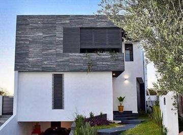 Casa de 3 habitaciones, León · Casa en Venta Lomas del Molino