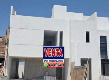 Casa · 195m² · 3 Recámaras · 2 Estacionamientos · Casa - Punta Esmeralda