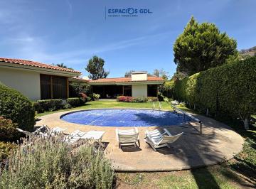 Casa en condominio de 3 habitaciones, Tlajomulco de Zúñiga · Residencia de Lujo Amueblada en Renta | Exclusiva y de Una Planta.