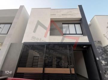 Casa de 3 habitaciones, Monterrey · Cumbres Casa en Venta 3 Niveles, Terraza