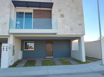 Casa en condominio · 250m² · 4 Recámaras · 2 Estacionamientos · Casa en Condominio Al Norte
