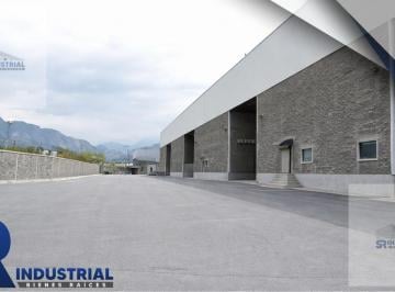 Bodega comercial · 1550m² · 5 Estacionamientos · Bodega en Renta Santa Catarina