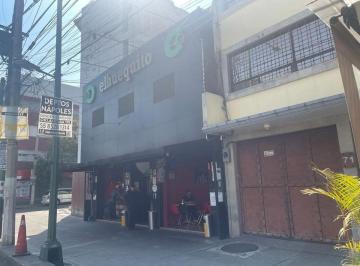 ed6a48861c6957996a0036c40d1c431665a7909379110410661414cc995b6674 · Magnifico Edificio con Uso de Suelo Mixto Nápoles!