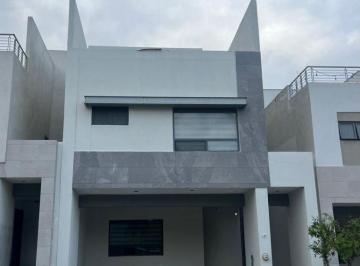 Casa de 3 habitaciones, Monterrey · Casa en Venta Crisanto Residencial