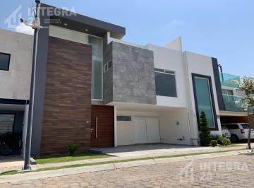 Casa · 363m² · 3 Recámaras · 2 Estacionamientos · Casa en Venta a 3 Min. de Ómada, 3 Niveles, Lomas de Angelópolis II, Zona Azul, Inmediata