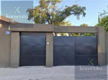 Casa · 149m² · 3 Recámaras · 2 Estacionamientos · Casa en Jurica