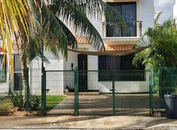 Casa de 3 habitaciones, Solidaridad · Casa con 3 Recámaras y 180 m² Superficie de Terreno en Venta, Marsella I
