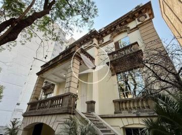 Casa uso de suelo de 7 habitaciones, Cuauhtémoc · Propiedad Patrimonial con Potencial de Desarrollo con 30 m de Frente y 5,950 m² Construibles