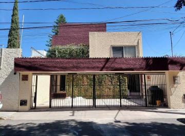 Oficina de 8 habitaciones, Querétaro · Oficina en Renta en Carretas