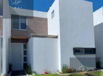 Casa · 137m² · 3 Recámaras · 2 Estacionamientos · Casa en Fraccionamiento La Vida