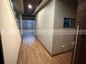 Casa · 320m² · 3 Recámaras · 2 Estacionamientos · Casa en Renta en Privada Colibri, El Faisan
