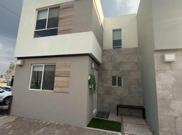 Casa en condominio · 86m² · 3 Recámaras · 2 Estacionamientos · Casa en Venta en El Marques Queretaro Sauce