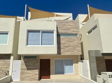 Casa · 218m² · 4 Recámaras · 2 Estacionamientos · Venta de Casa en Zibatá, Querétaro