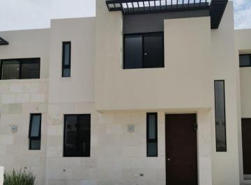 Casa en condominio · 156m² · 3 Recámaras · 2 Estacionamientos · Casa en Venta en Zibata Queretaro