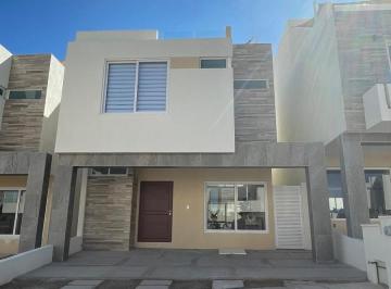 Casa en condominio · 242m² · 3 Recámaras · 2 Estacionamientos · Casa en Condominio en Zibata Queretaro
