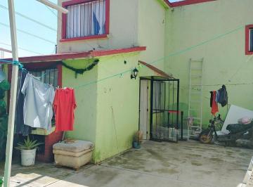 Casa · 100m² · 4 Recámaras · 4 Estacionamientos · Venta de Casa con Salon de Fiestas de Regalo en Tulancingo Hidalgo