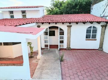 Casa de 5 habitaciones, Querétaro · Oportunidad Casa en Renta Arboledas 5 Rec 4 Baño 1 Cto Serv 1 Depto 1 Estudio Puerta Elécric Factura