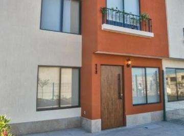 Casa · 110m² · 3 Recámaras · 2 Estacionamientos · Renta Casa en Fraccionamiento Punta Mixte