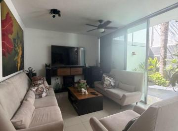 Casa de 4 habitaciones, Tlajomulco de Zúñiga · Venta de Casa en La Rioja