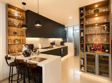 Casa de 4 habitaciones, Tlajomulco de Zúñiga · Venta de Casa en La Rioja
