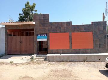 Casa de 3 habitaciones, Mazatlán · Casa en Col Jaripillo a Dos Cuadras de Avs Principales (Lib 2 y Sta Rosa)