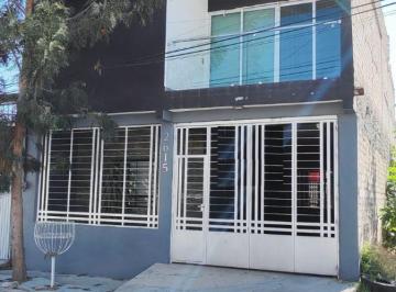Casa de 4 habitaciones, Zapopan · Casa en Venta en El Fortín